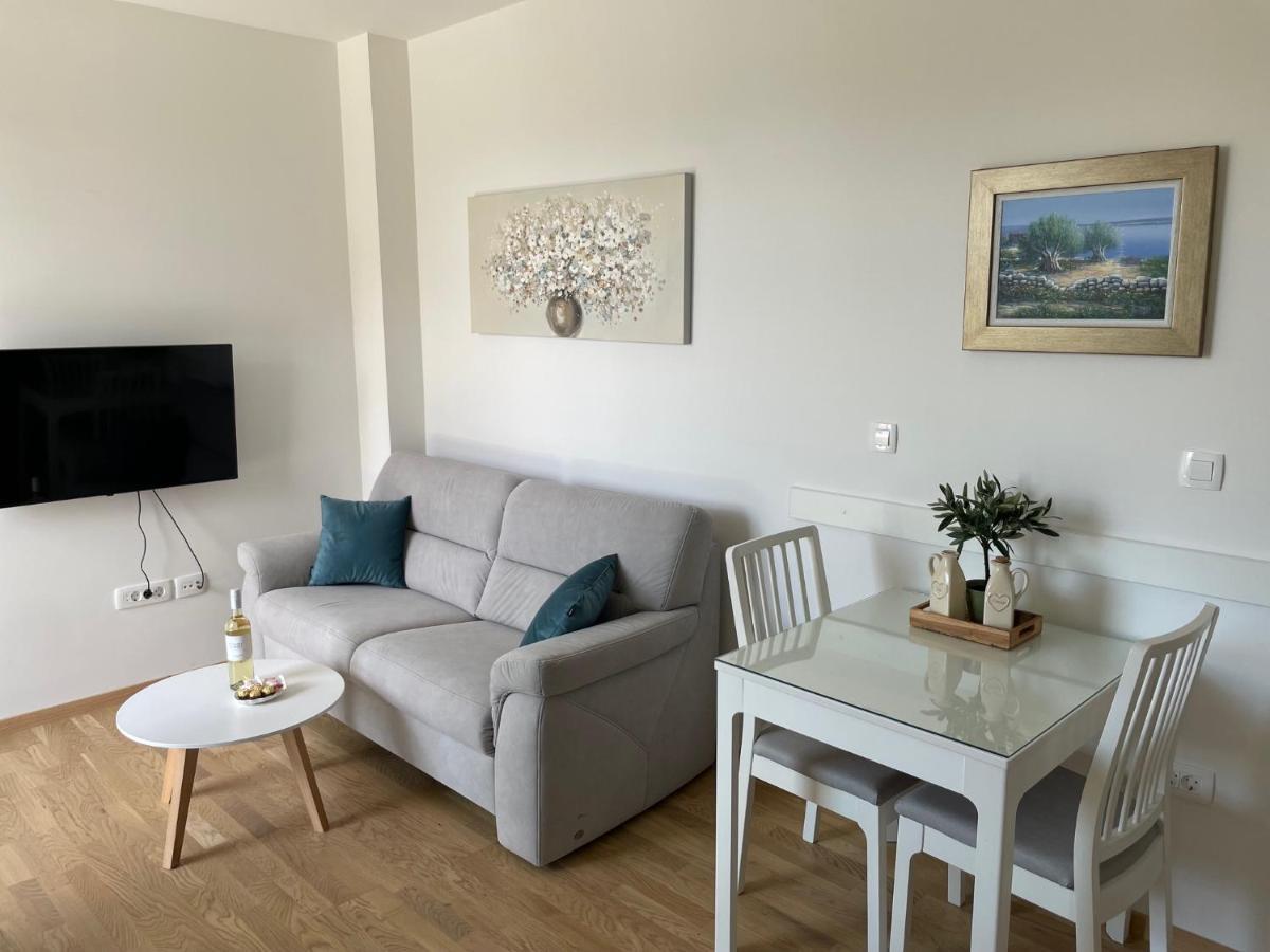 Studio Apartment Maris Podstrana Kültér fotó